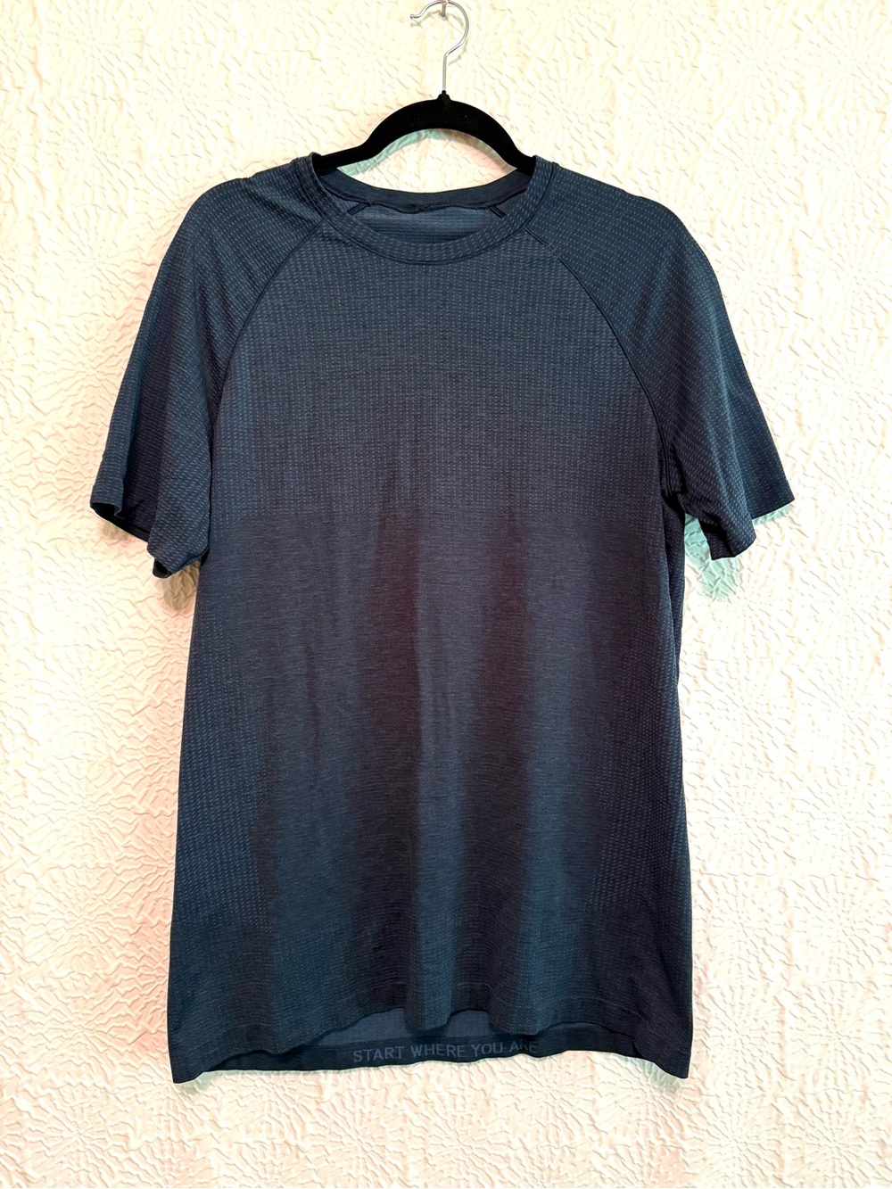 Men's Lululemon Navy Metal Tech Short-Sleeve Performance Shirt, Large